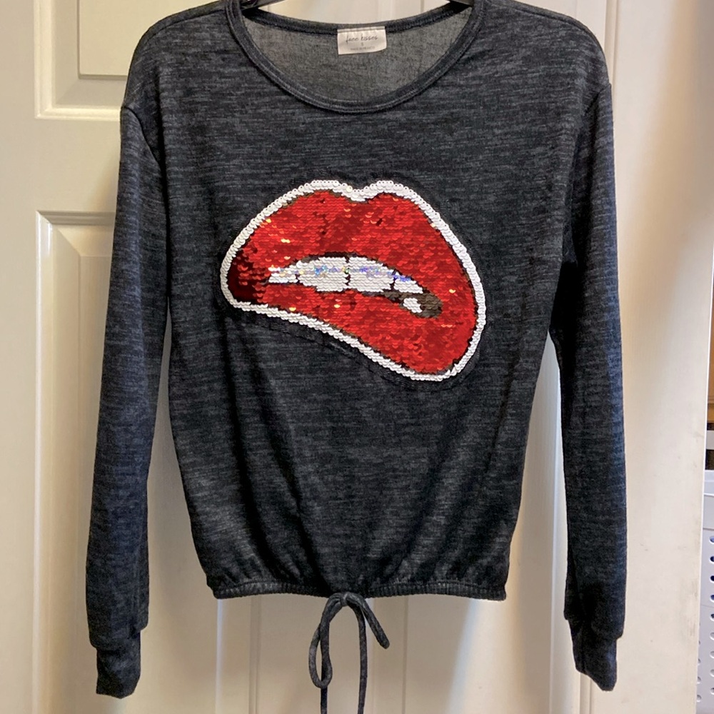 Free Kisses Charcoal Long Sleeve Top with Red Sequin Lip Motif
